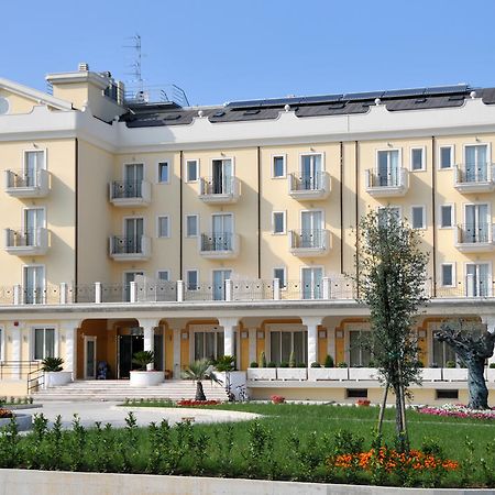 Hotel Concorde Sant'Egidio alla Vibrata Exteriér fotografie