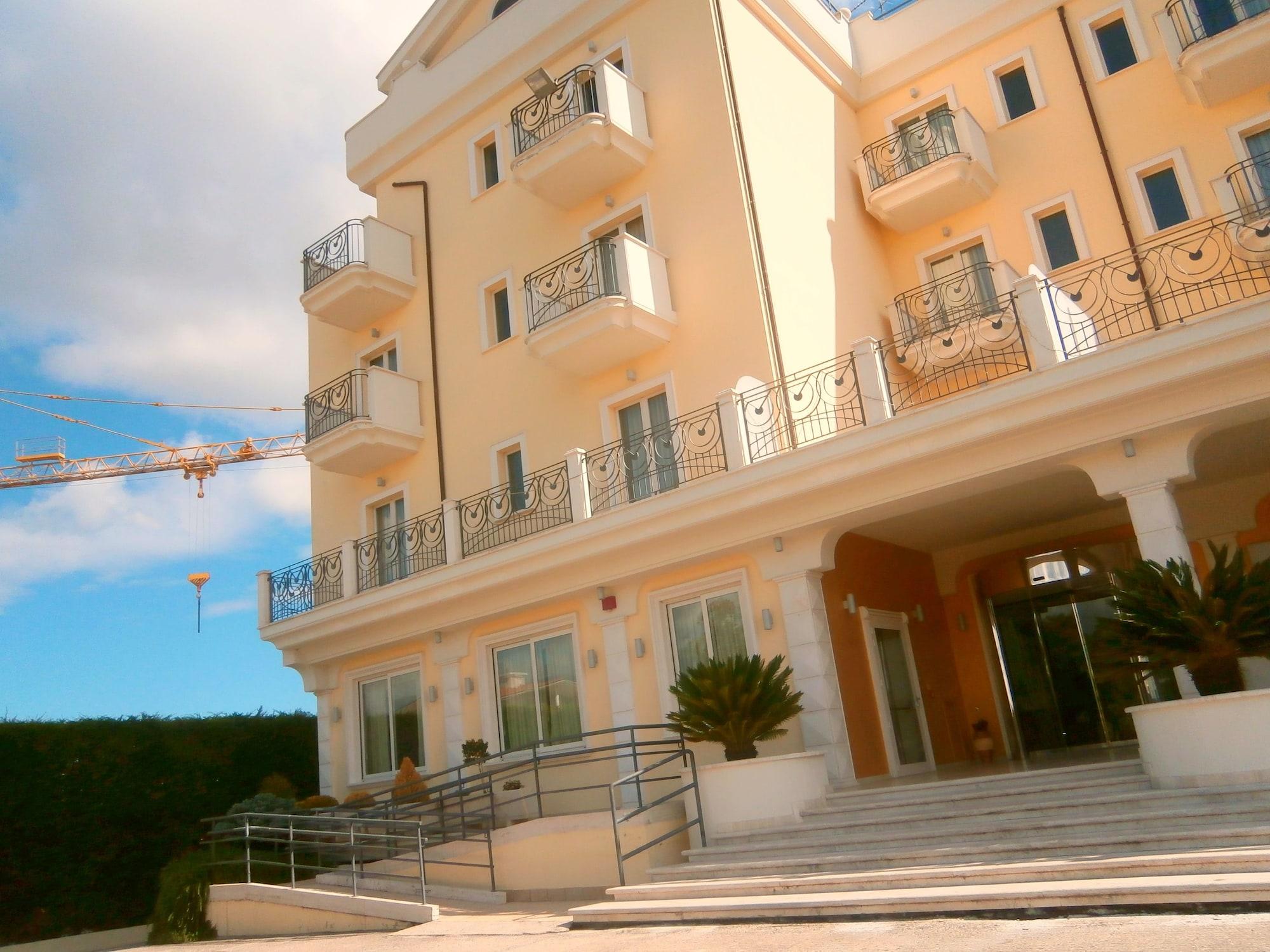 Hotel Concorde Sant'Egidio alla Vibrata Exteriér fotografie