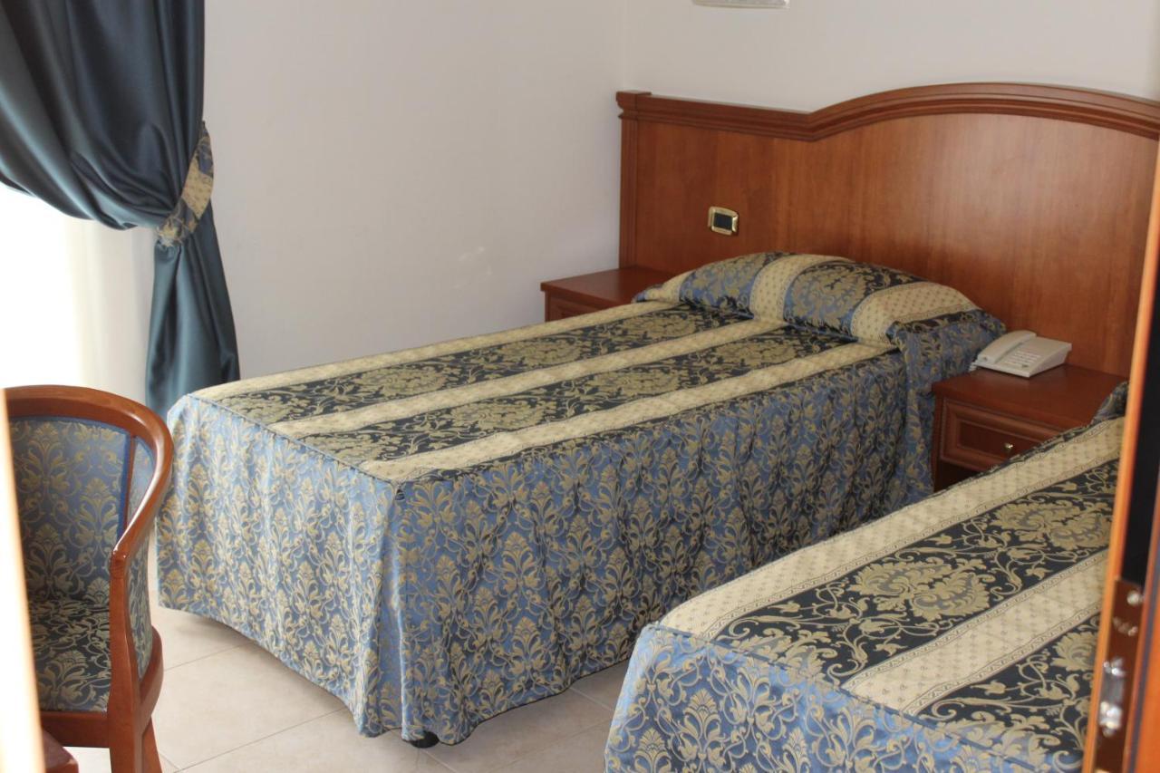 Hotel Concorde Sant'Egidio alla Vibrata Exteriér fotografie