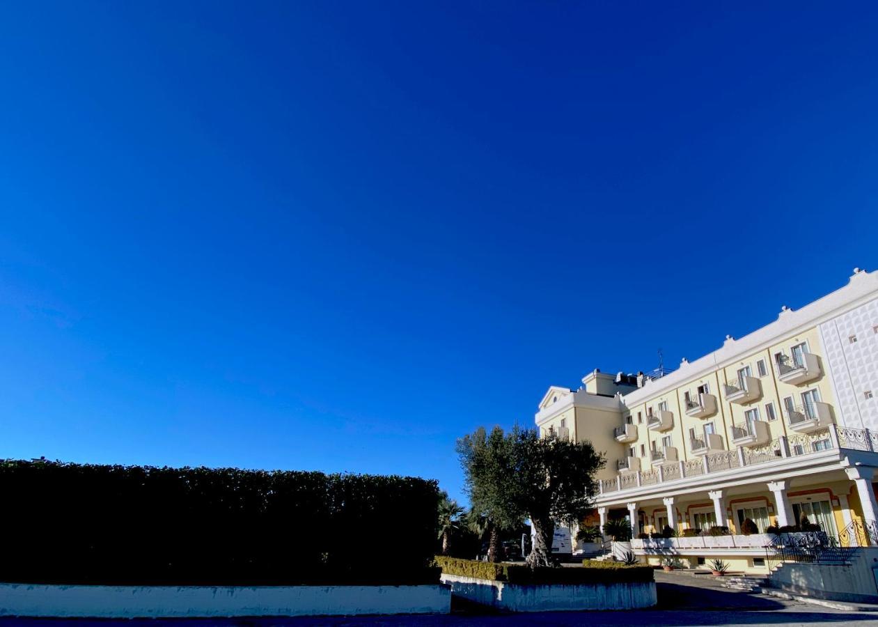 Hotel Concorde Sant'Egidio alla Vibrata Exteriér fotografie