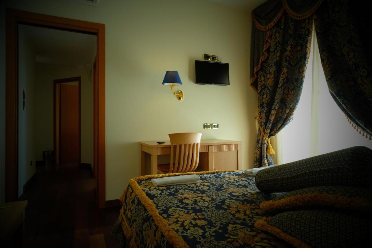Hotel Concorde Sant'Egidio alla Vibrata Exteriér fotografie