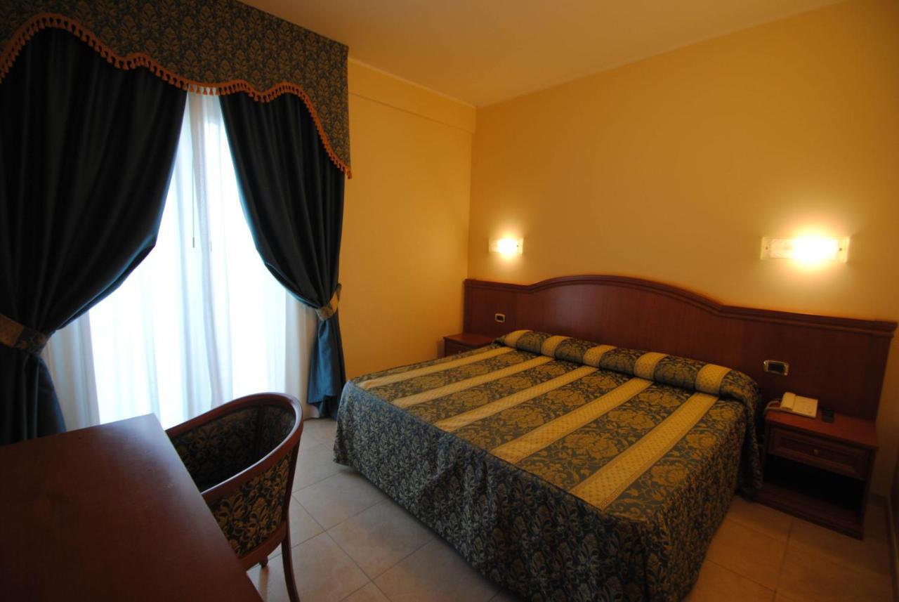Hotel Concorde Sant'Egidio alla Vibrata Exteriér fotografie